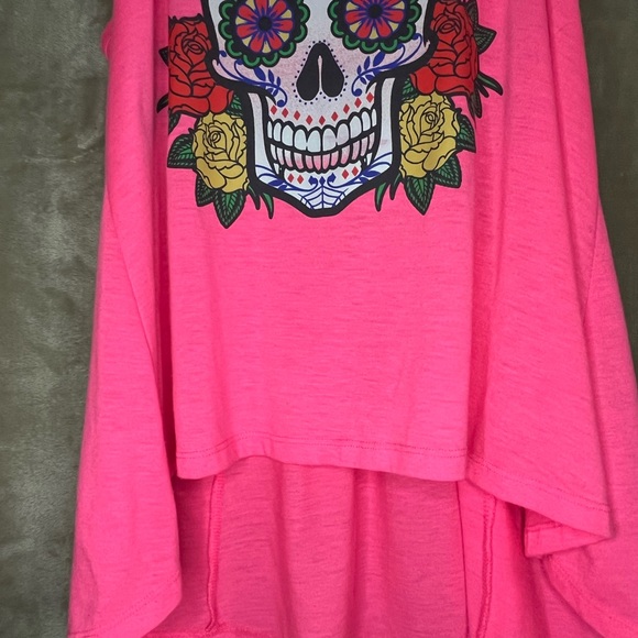NO BOUNDARIES PINK SKULL TOP WITH LACED BACK - Picture 6 of 11